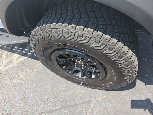 Used 2023 Ford Bronco Wildtrak image 11