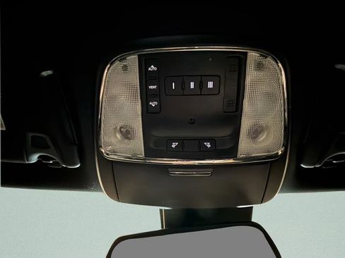 Used 2018 Dodge Charger R/T image 33