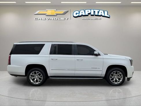 Used 2017 GMC Yukon XL SLT w/ Premium Edition RWD image 6