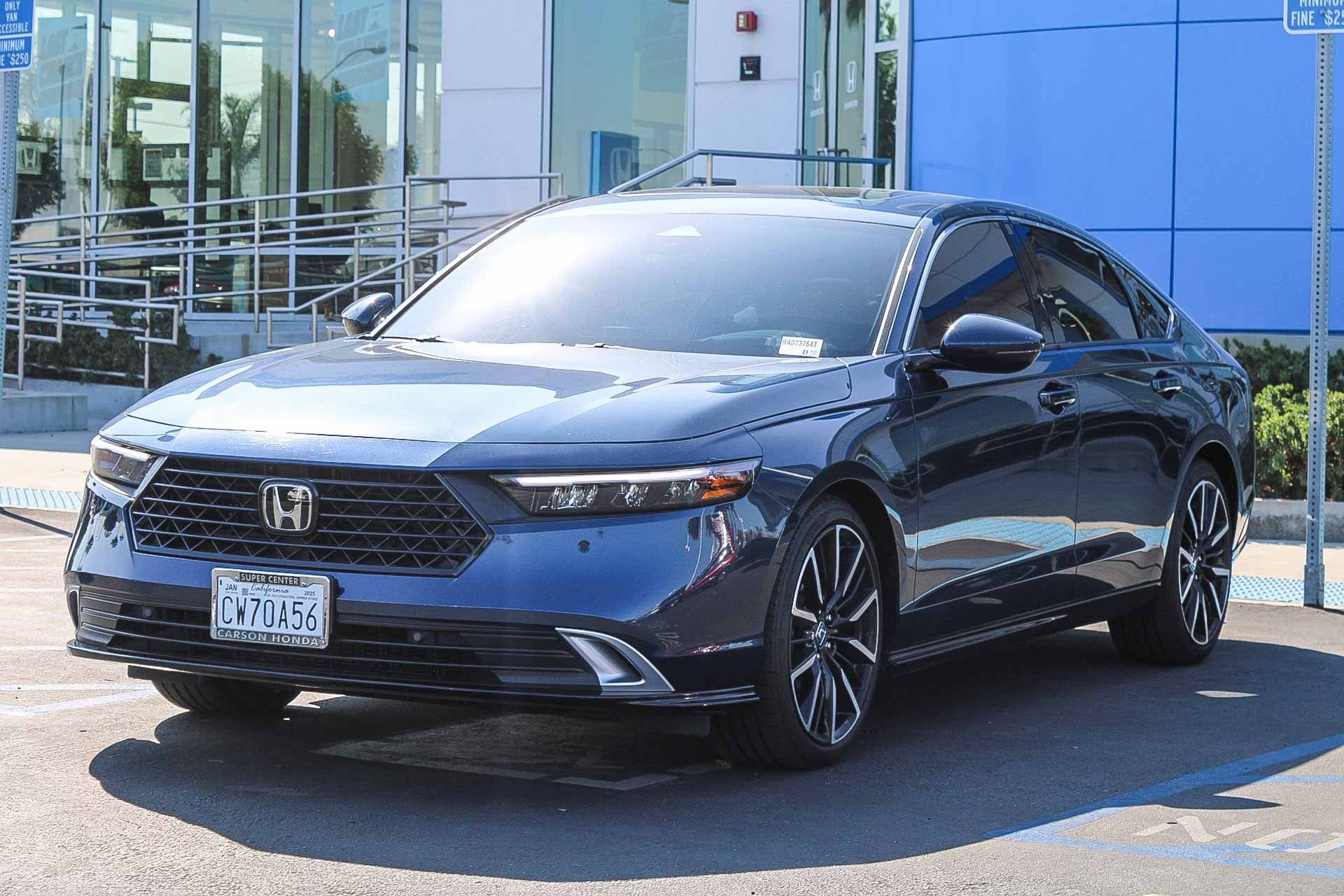 Used 2024 Honda Accord Touring image 3