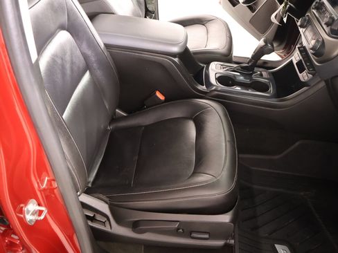 Used 2018 Chevrolet Colorado Z71 w/ LPO, Premium Interior Package AWD/4WD image 15