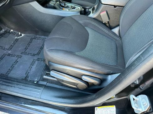 Used 2020 Jeep Cherokee Latitude image 10