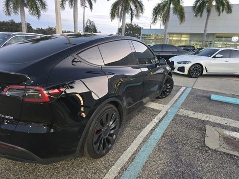 Used 2022 Tesla Model Y Performance image 7