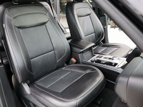 Used 2024 Ford Explorer Limited image 12