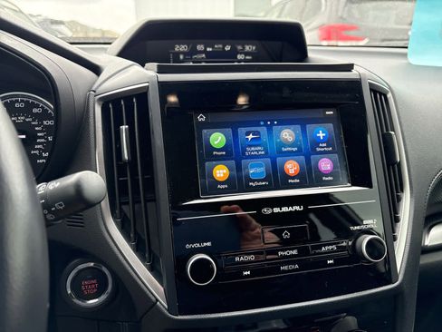 Used 2024 Subaru Forester Premium image 9