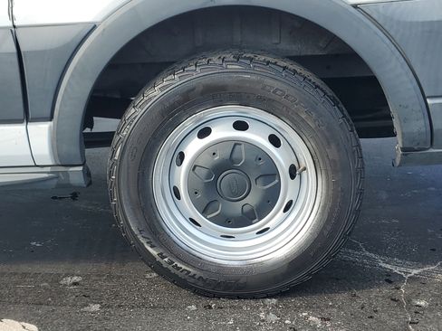 Used 2015 Ford Transit 150 130 Medium Roof image 24