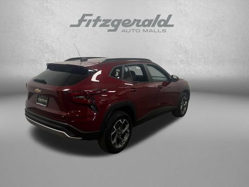 Used 2024 Chevrolet Trax LT FWD image 6
