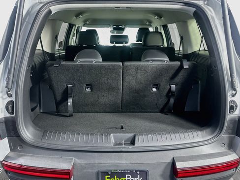 Used 2025 Hyundai Santa Fe SEL FWD image 31