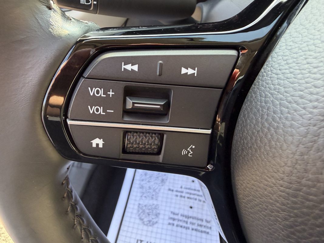 Used 2023 Honda HR-V EX-L image 18