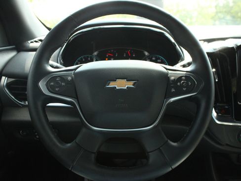 Used 2023 Chevrolet Traverse LT FWD image 33