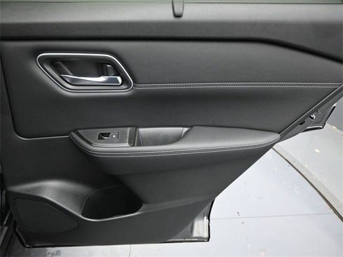 New 2026 Nissan Rogue Platinum w/ Platinum Premium Package image 27