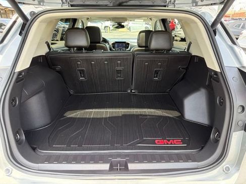 Used 2024 GMC Terrain Denali w/ Denali Premium Package AWD/4WD image 15