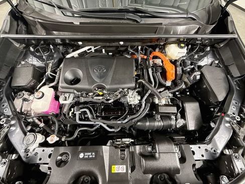 Certified 2022 Toyota RAV4 Limited w/ Limited Grade Weather Package AWD/4WD image 32