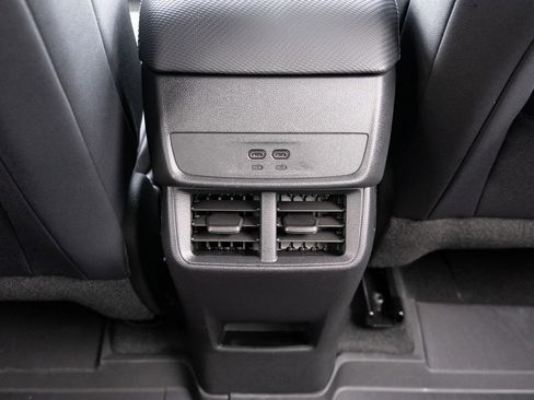 New 2026 Chevrolet Equinox LT w/ Convenience Package II image 16