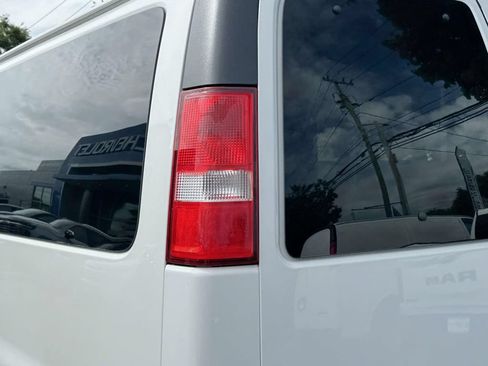 Used 2019 Chevrolet Express 3500 LT w/ LT Preferred Equipment Group RWD image 13