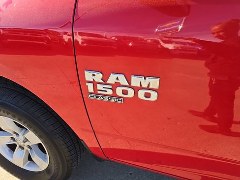 Used 2019 RAM 1500 Express image 41