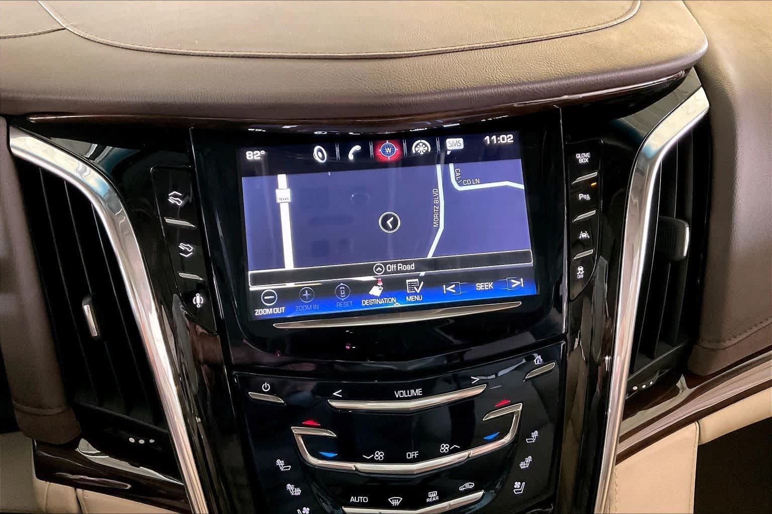 Used 2016 Cadillac Escalade ESV Luxury AWD/4WD image 6