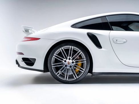 Used 2014 Porsche 911 Turbo S AWD/4WD image 10