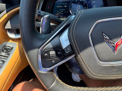 Used 2025 Chevrolet Corvette Stingray Preferred Conv w/ Z51 Performance Package RWD image 23
