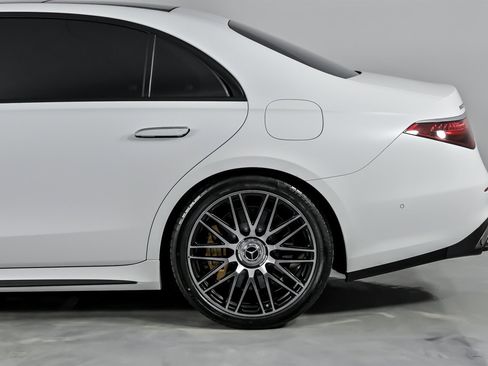 Used 2024 Mercedes-Benz S 63 AMG S image 9