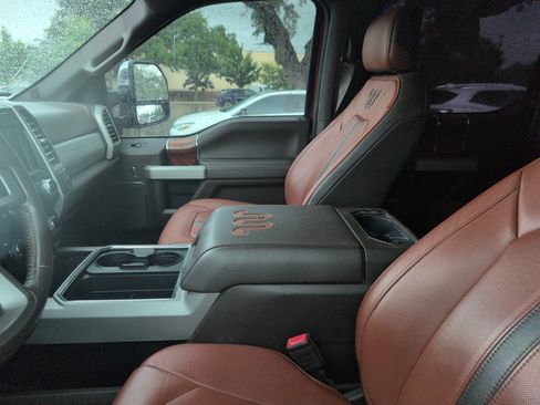 Used 2019 Ford F250 King Ranch w/ King Ranch Ultimate Package AWD/4WD image 6