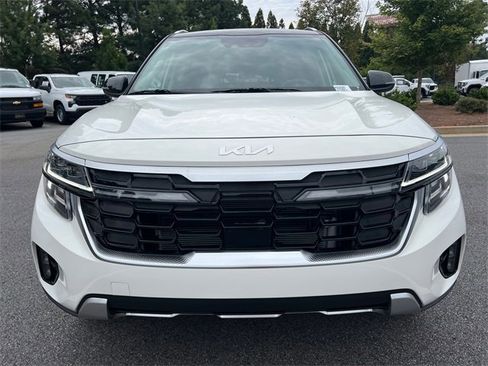 Used 2025 Kia Seltos SX image 2