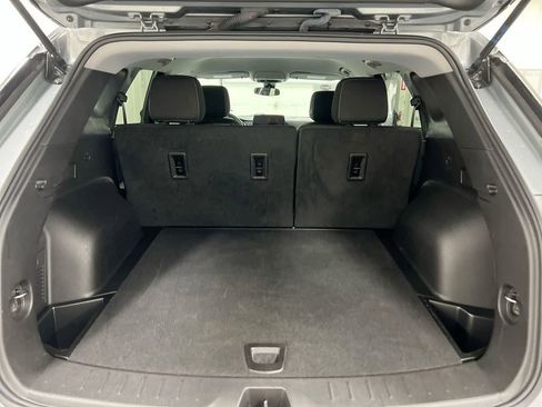 Used 2025 Chevrolet Blazer LT image 23