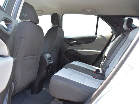 Used 2020 Chevrolet Equinox LS AWD/4WD image 24