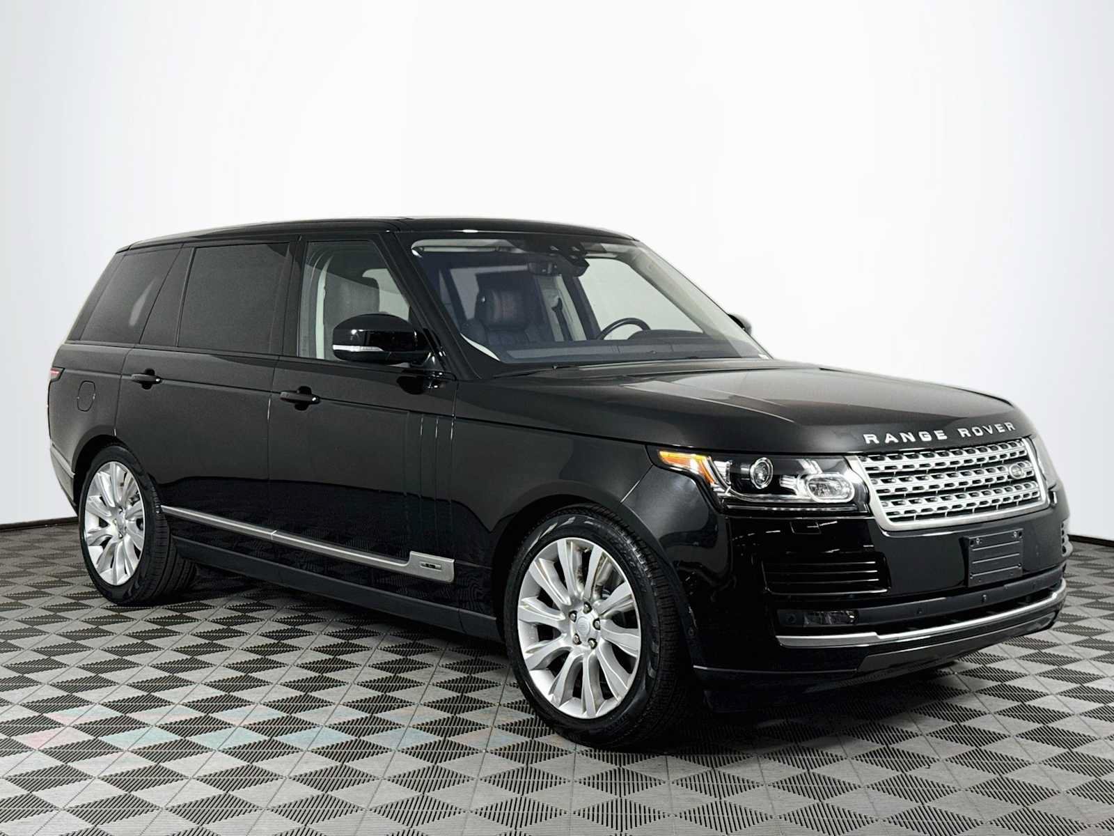Used 2017 Land Rover Range Rover Long Wheelbase Supercharged AWD/4WD image 3