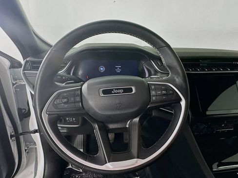 Certified 2023 Jeep Grand Cherokee Altitude AWD/4WD image 19