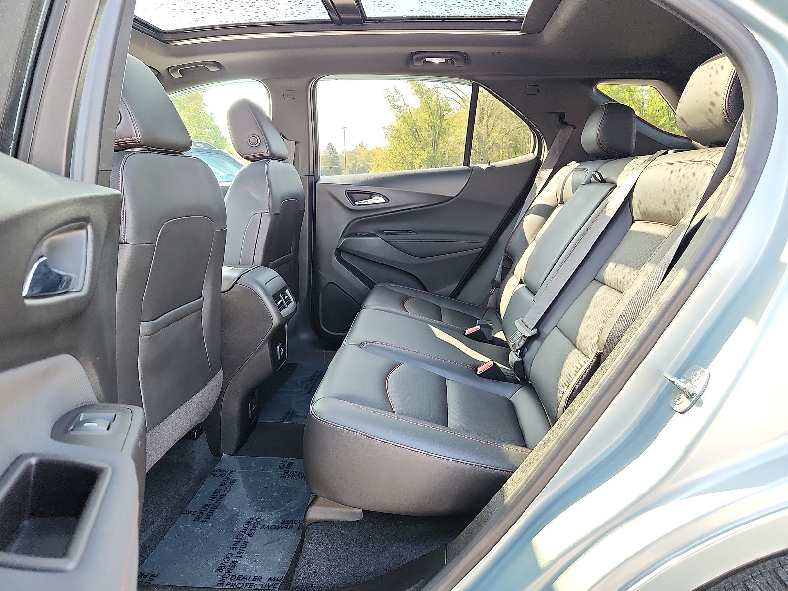 Used 2022 Chevrolet Equinox RS w/ RS Leather Package AWD/4WD image 10