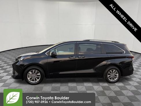 Used 2025 Toyota Sienna XLE w/ XLE Plus Package AWD/4WD image 5