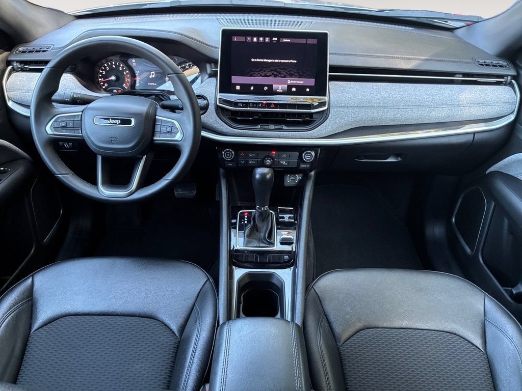 Used 2024 Jeep Compass Latitude AWD/4WD image 10