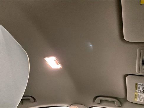 Used 2021 Honda HR-V LX image 21