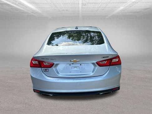 Used 2017 Chevrolet Malibu Premier w/ Premier Sun and Wheel Package FWD image 4