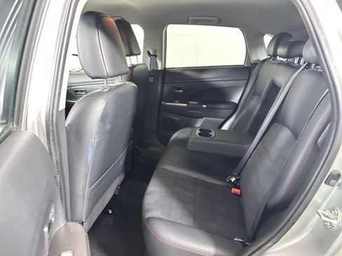 Used 2024 Mitsubishi Outlander Sport SE image 25