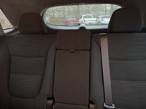 Used 2015 Kia Sorento LX image 12