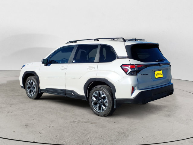 Used 2025 Subaru Forester Premium AWD/4WD image 7