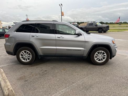 Used 2020 Jeep Grand Cherokee Laredo w/ Security & Convenience Group RWD image 5