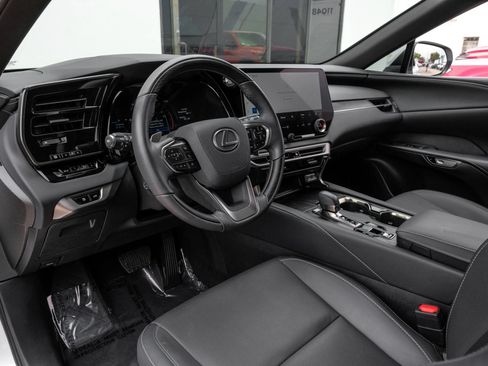 Used 2025 Lexus RX 350 Premium FWD image 3