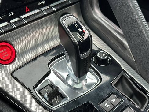 Used 2015 Jaguar F-TYPE Coupe image 17