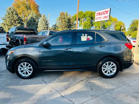 Used 2018 Chevrolet Equinox LS image 5