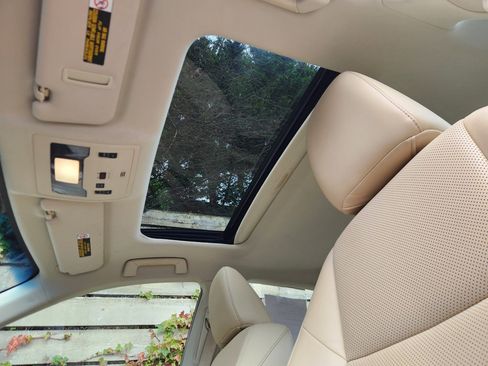 Used 2016 Lexus ES 350 image 9