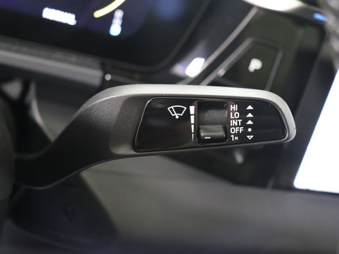 Used 2025 Porsche Macan Electric image 37