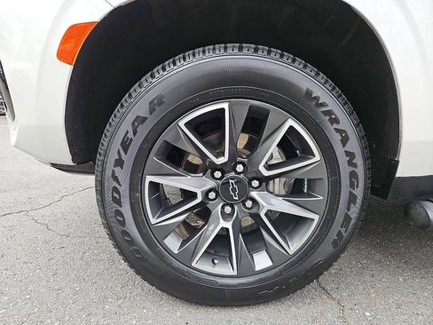 Used 2021 Chevrolet Suburban Z71 image 8