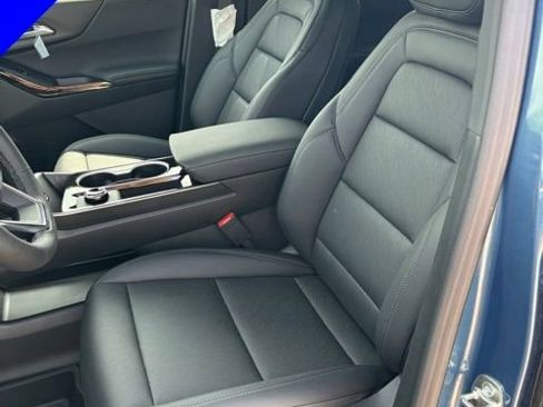 New 2026 Chevrolet Equinox LT w/ Convenience Package II FWD image 14