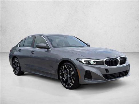 Used 2025 BMW 330i xDrive Sedan image 3