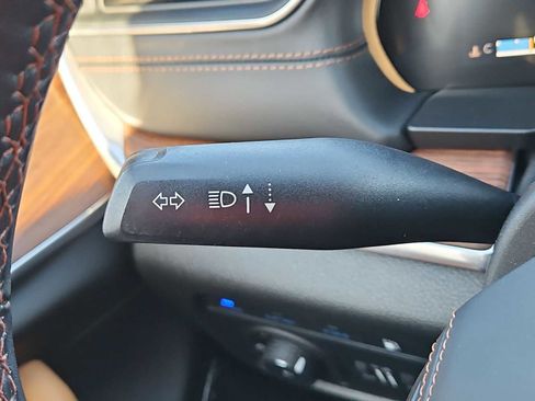 Used 2022 Jeep Grand Cherokee Summit w/ Luxury Tech Group V image 28