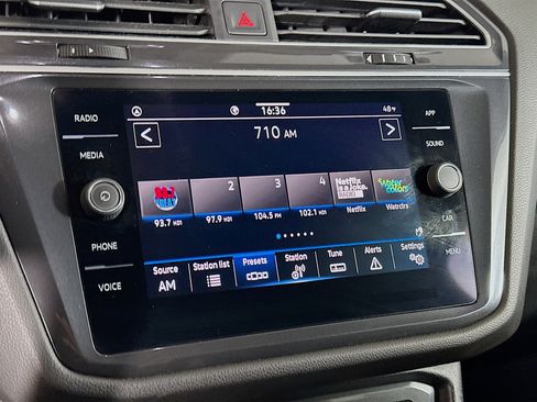 Used 2024 Volkswagen Tiguan Wolfsburg Edition image 19