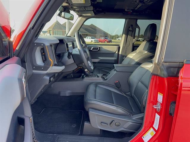 Used 2023 Ford Bronco Badlands w/ Sasquatch Package AWD/4WD image 8